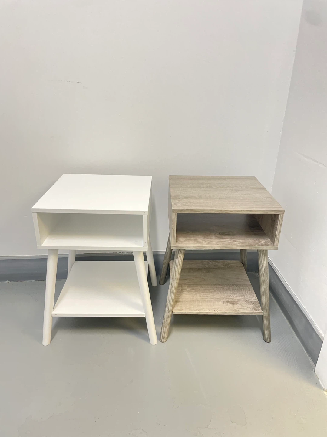 Set of 2 console tables.same color - photo 2