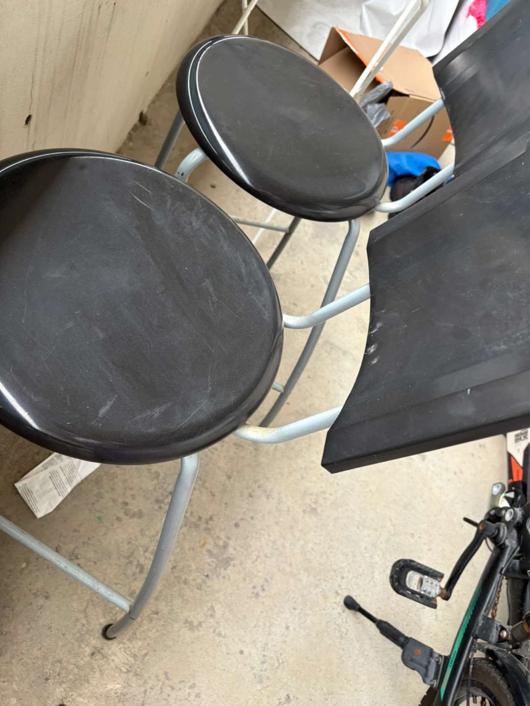 Set of 2 Black Metal Bar Stools - photo 2