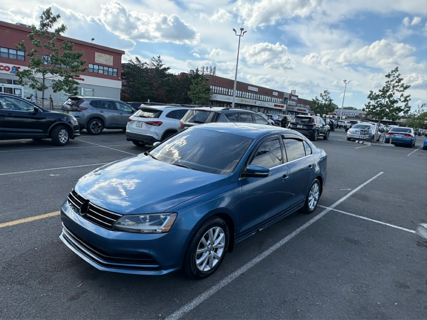 Blue Volkswagen Jetta 2017  Sedan - photo 4