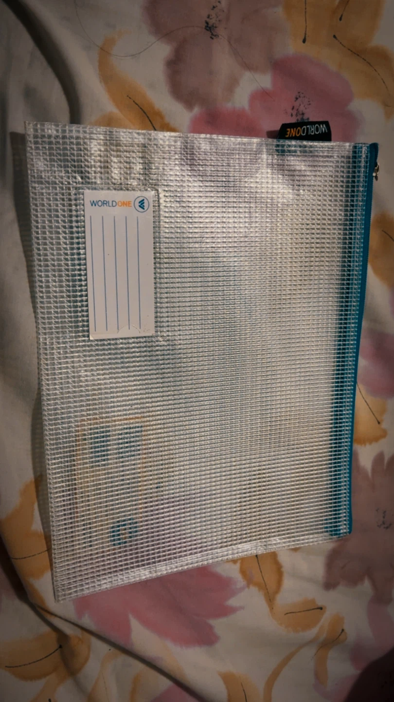 ⚽ WORLD ONE Mesh Zippered Pouch