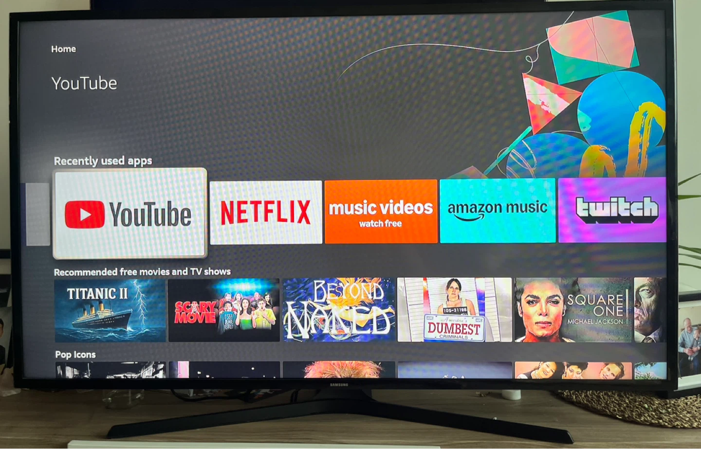 Samsung 50" UN50NJ5200AF Smart TV