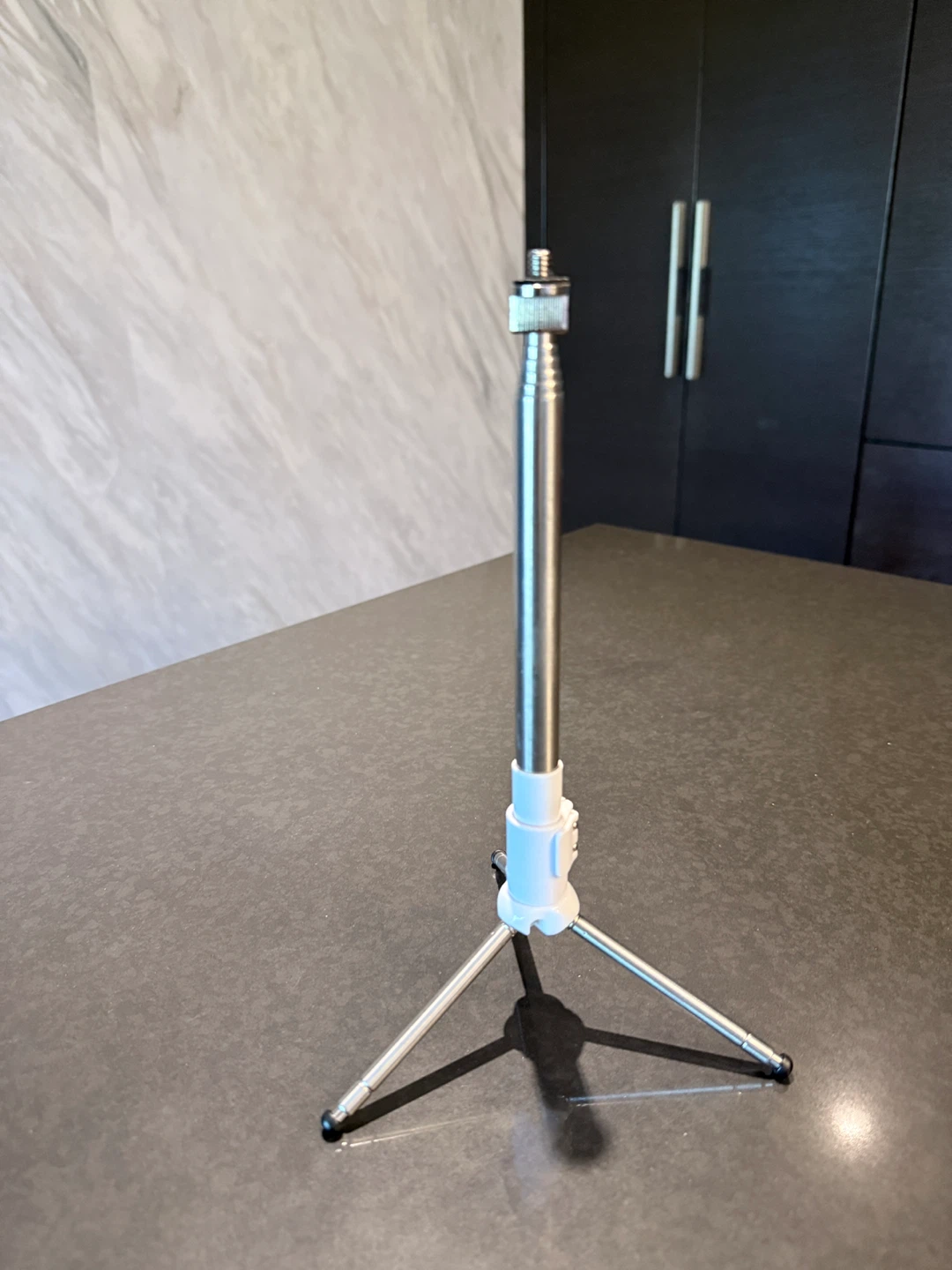 Extendable mini Tripod Selfie Stick