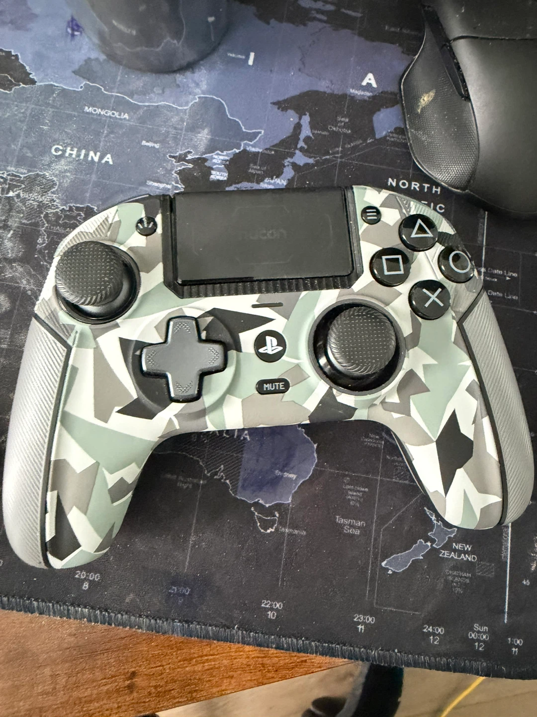 Nacon Revolution 5 Pro Controller with Weights - photo 3