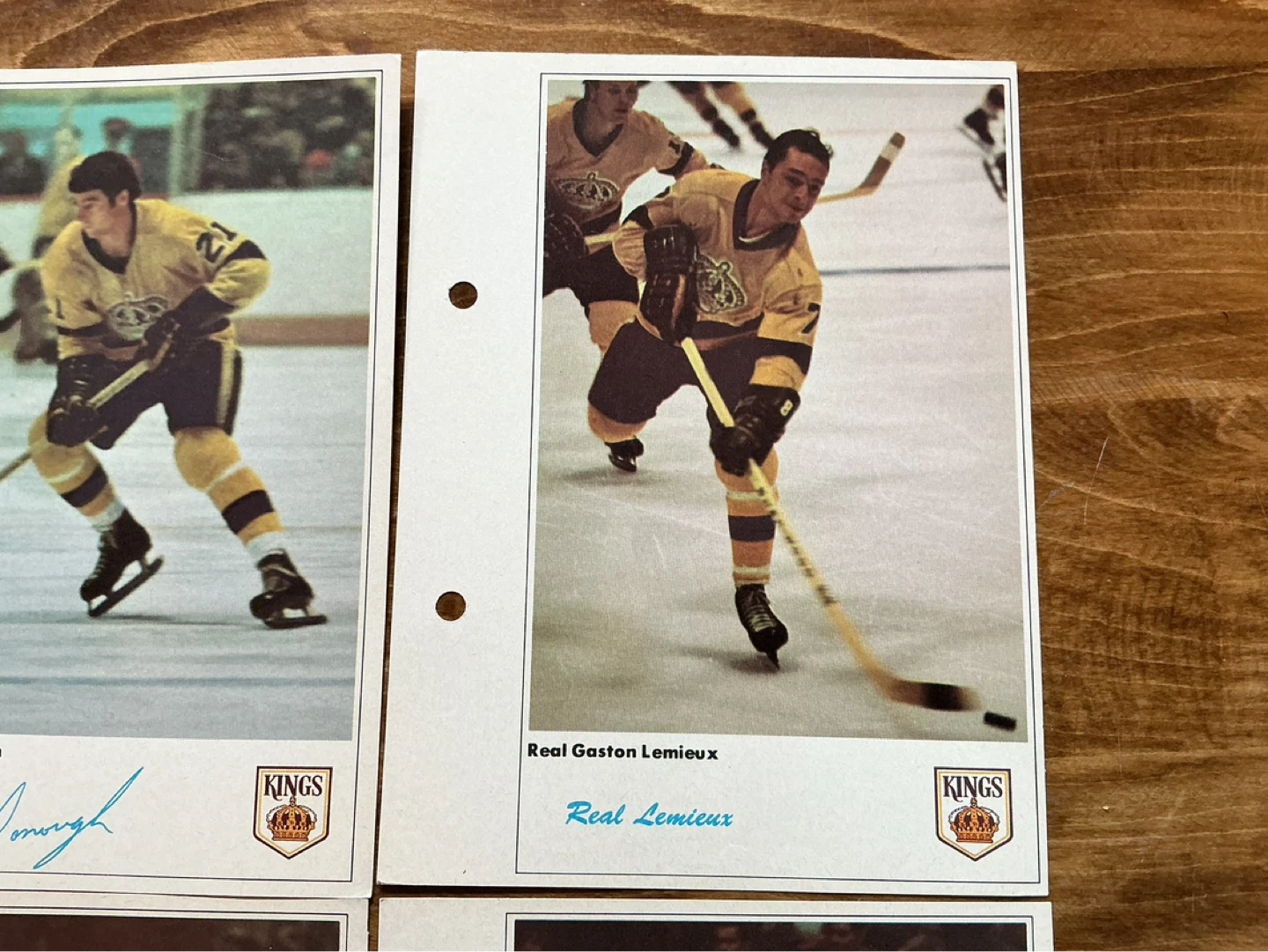 4. 1971-72 Toronto Sun Action Players Signed Los Angeles Kings - photo 3