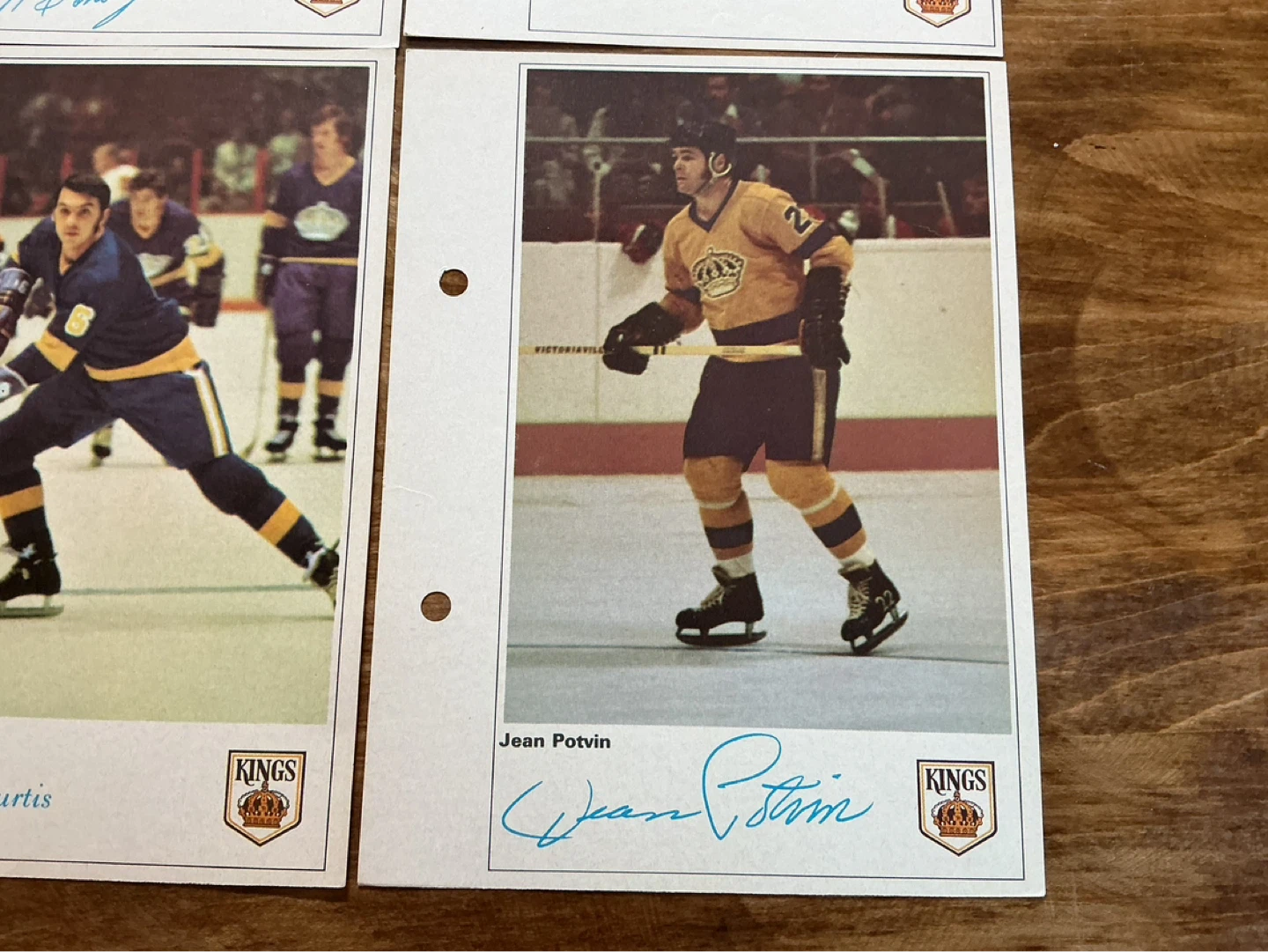 4. 1971-72 Toronto Sun Action Players Signed Los Angeles Kings - photo 5