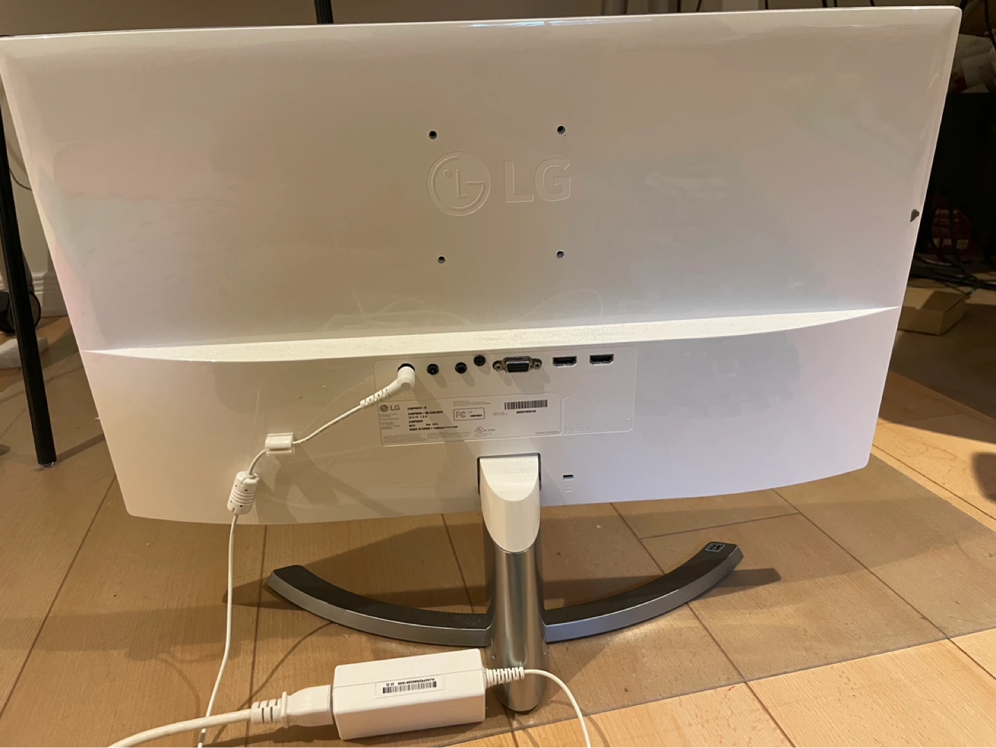 ⚽  LG 24” Monitor (24MP88HV-S) - photo 2