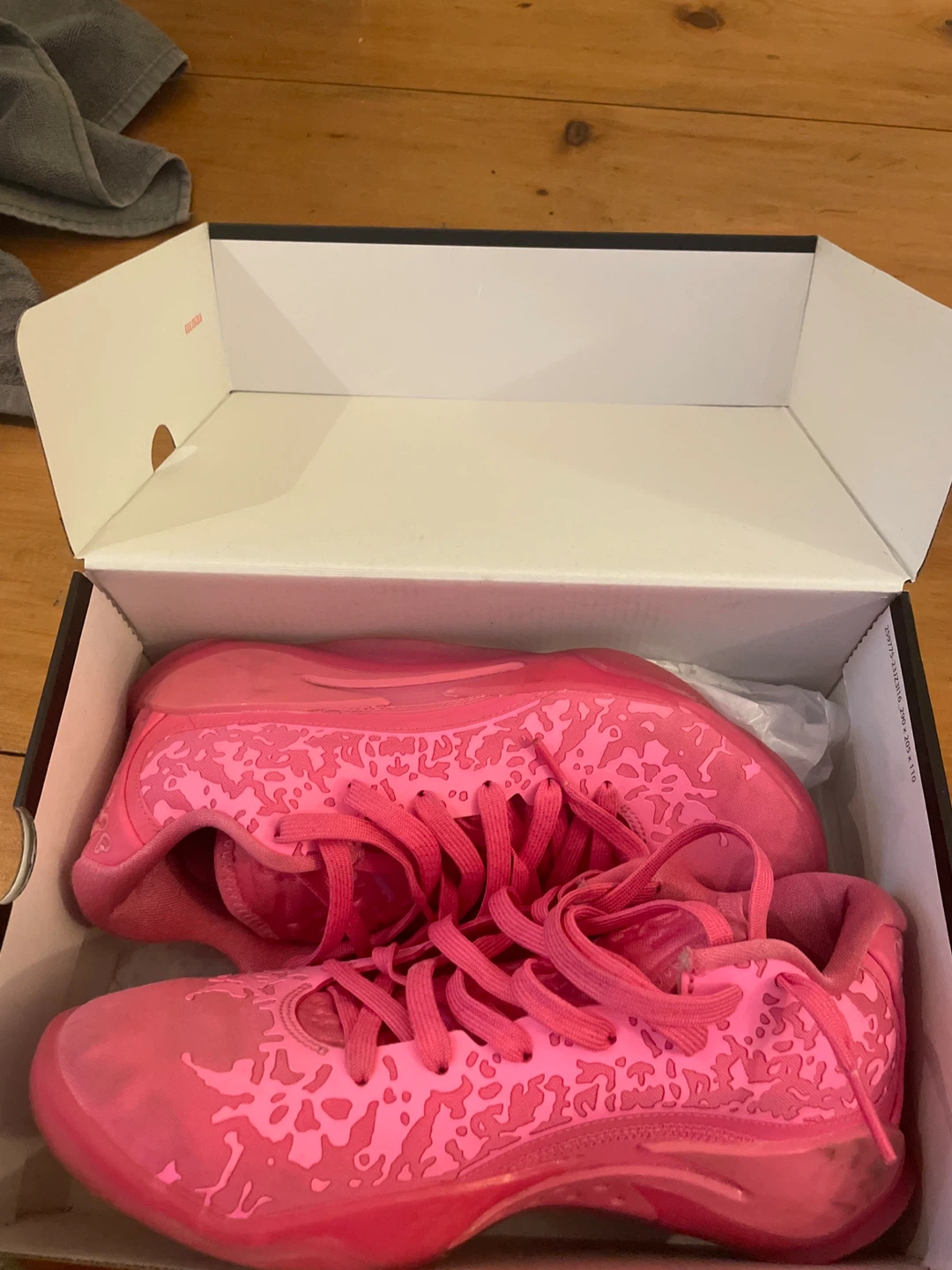 Kids' Pink Jordan Shoes Size 7Y Zions.