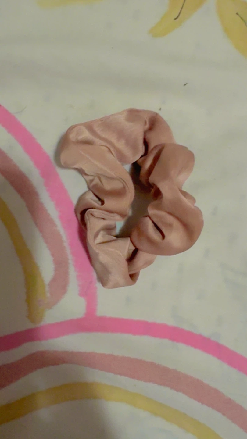 ⚽ silk synthetic scrunchie