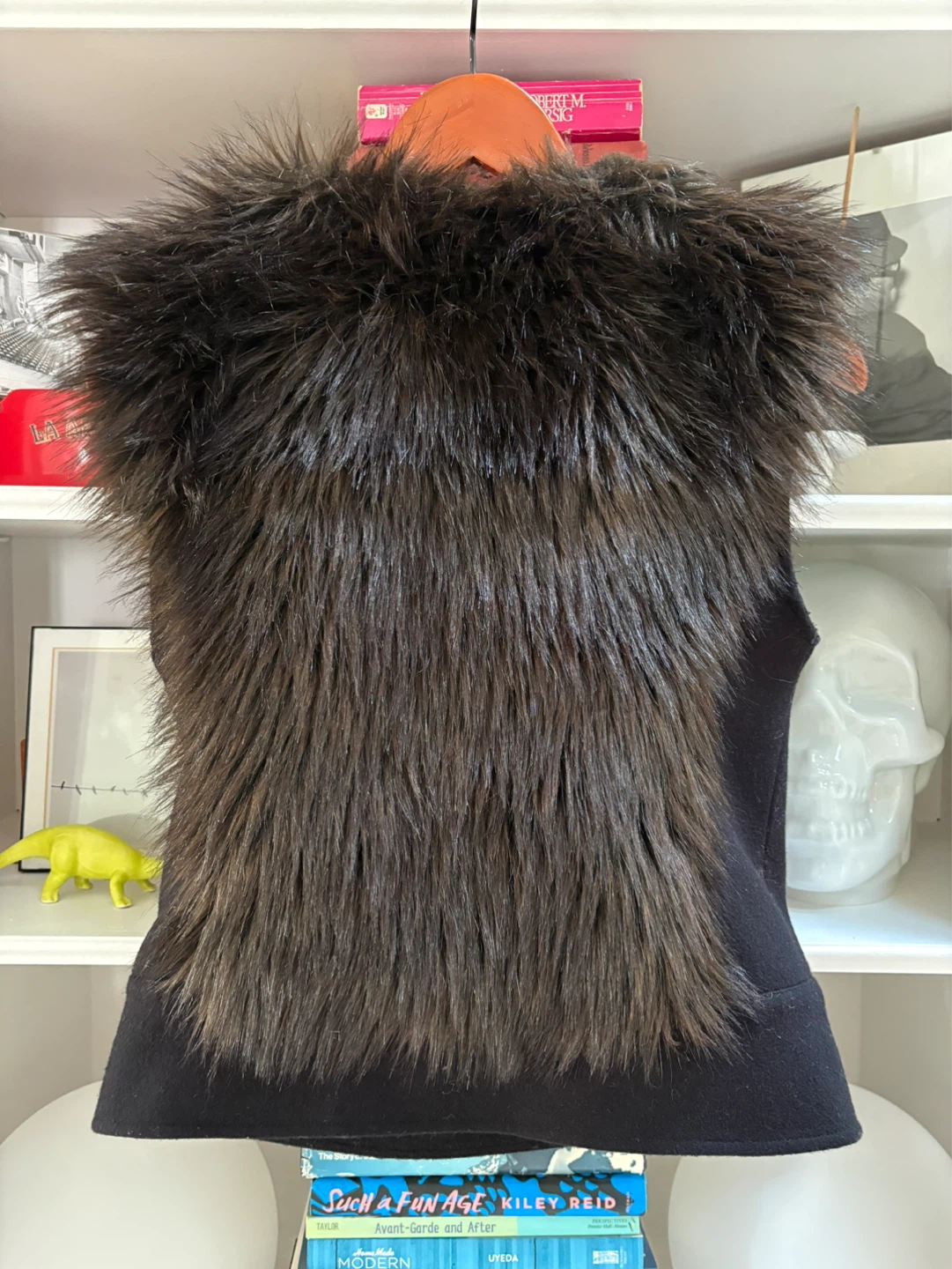 Women's Faux Fur Trimmed Vest - photo 3