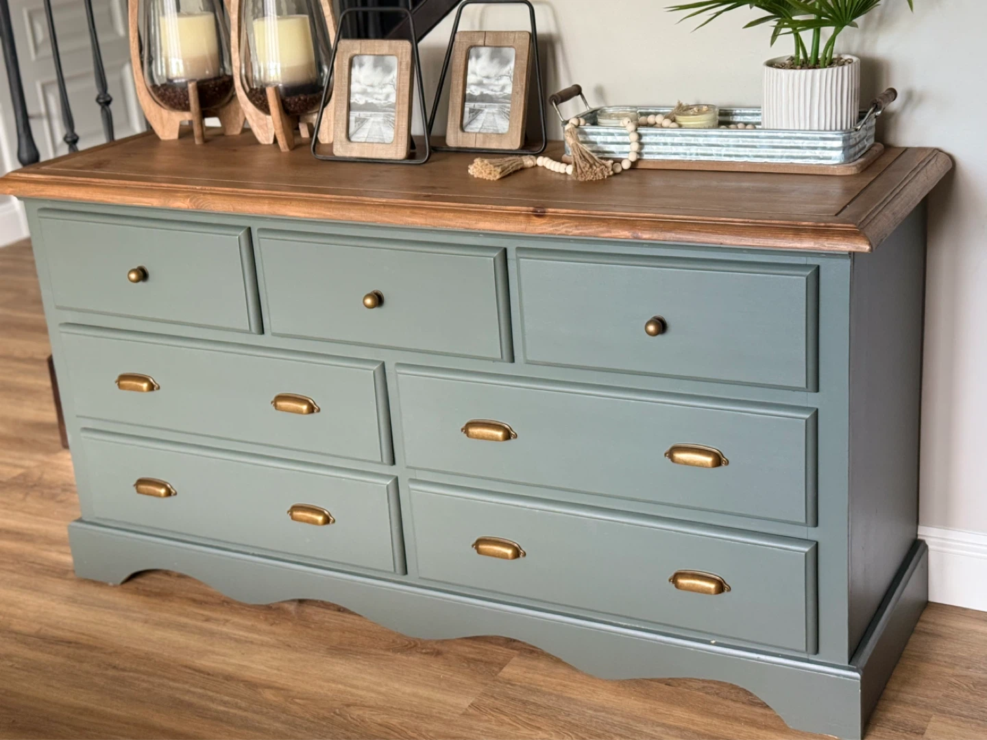 Dresser - photo 2