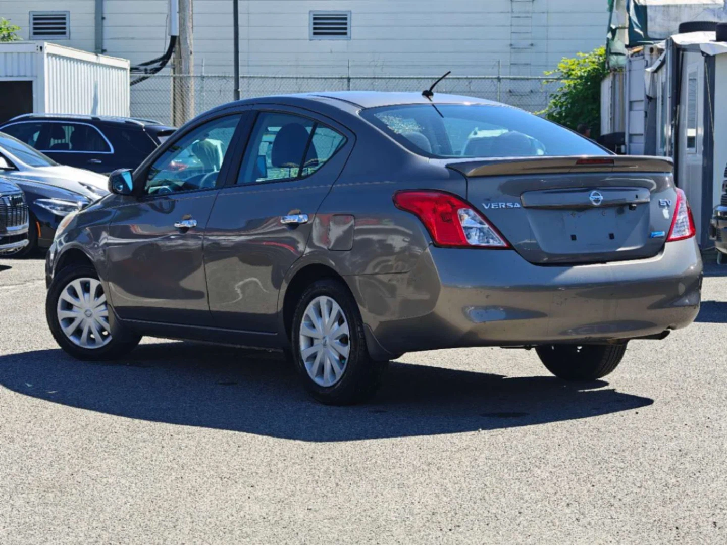 Nissan Versa SV Sedan - photo 5