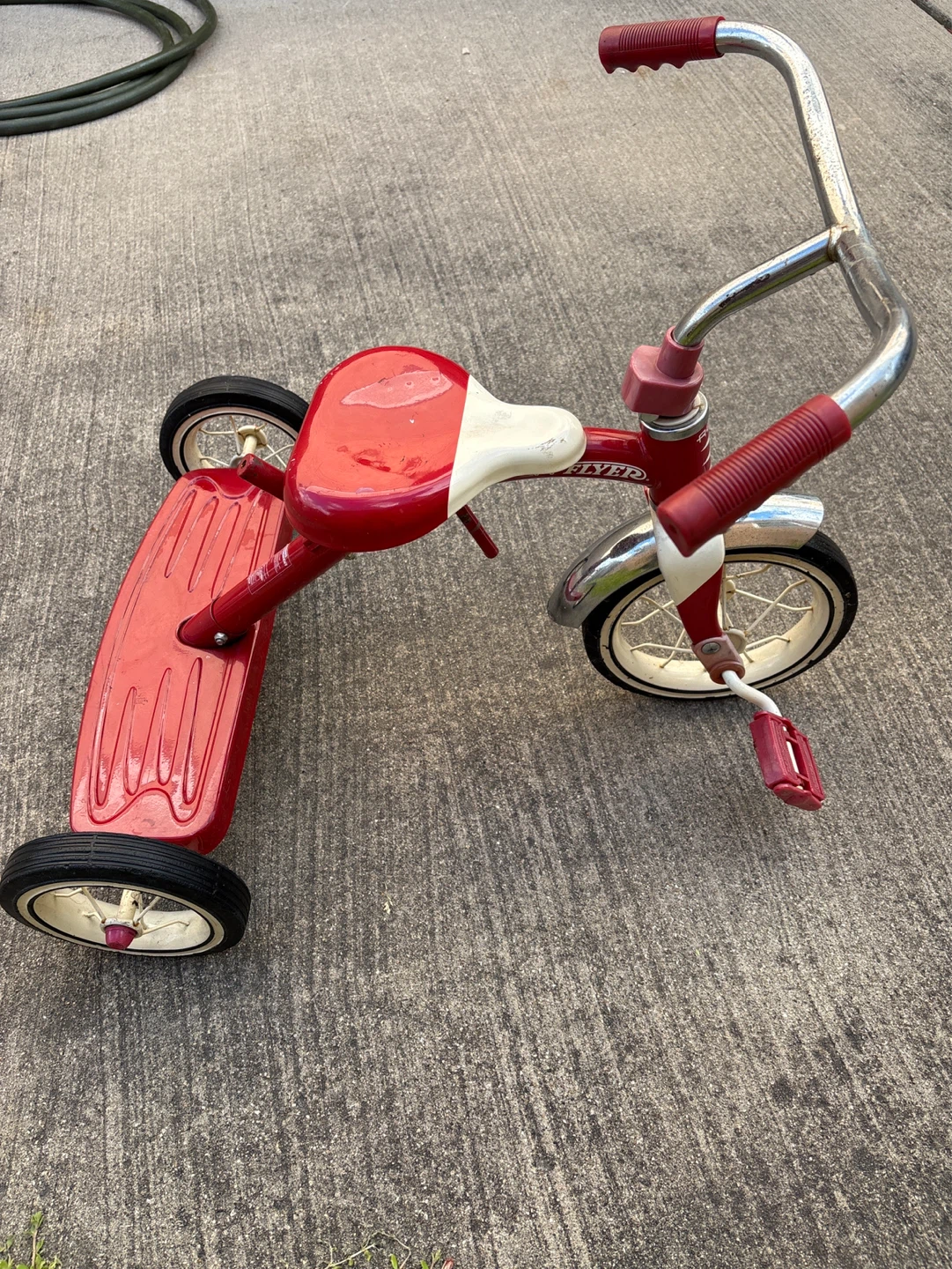 Radio Flyer Red Tricycle - photo 4