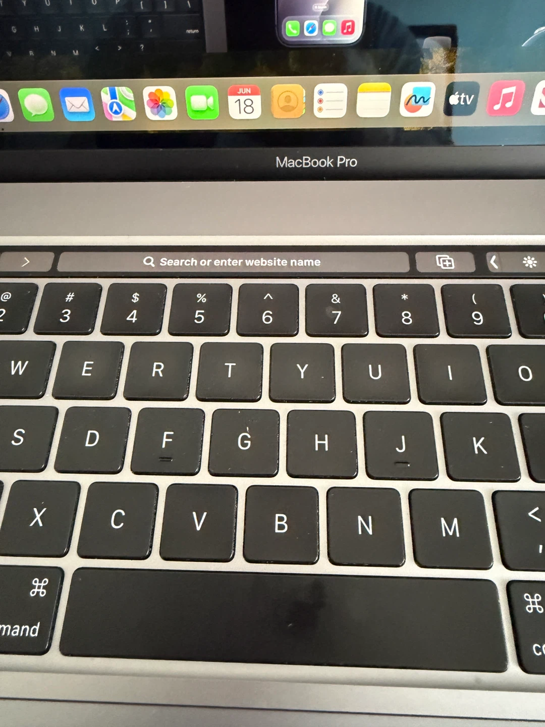 Apple MacBook Pro 16-inch 2019 - photo 2