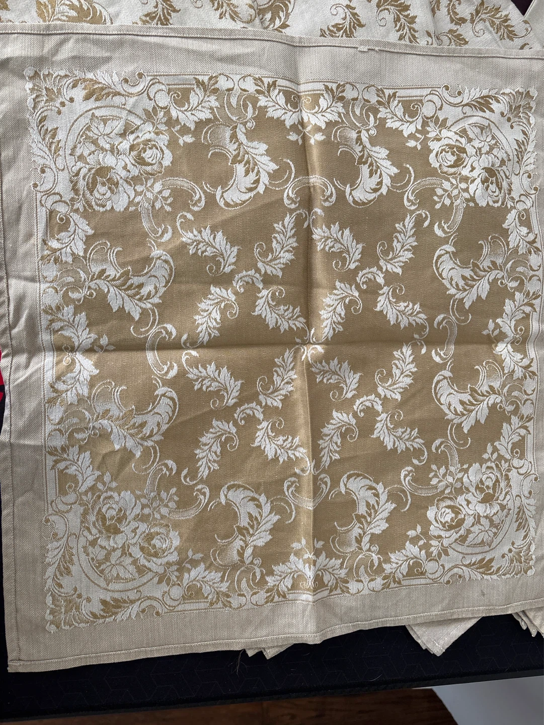 Set of 8 Gold Floral Patterned Cloth Napkins - photo 4