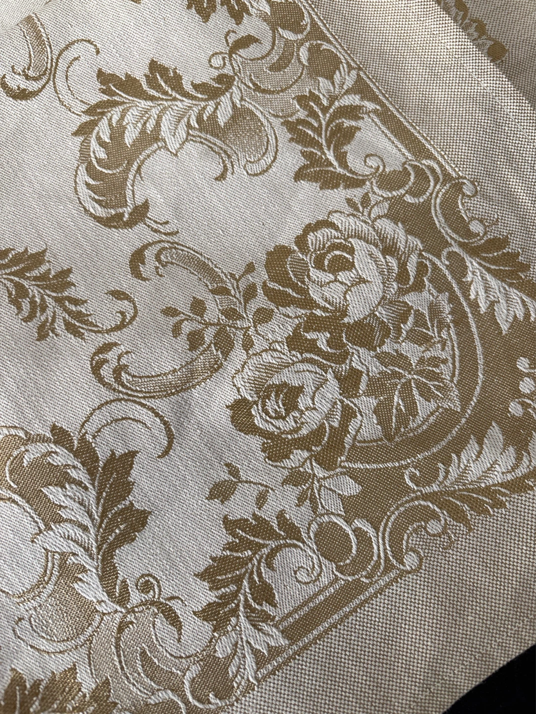 Set of 8 Gold Floral Patterned Cloth Napkins - photo 2