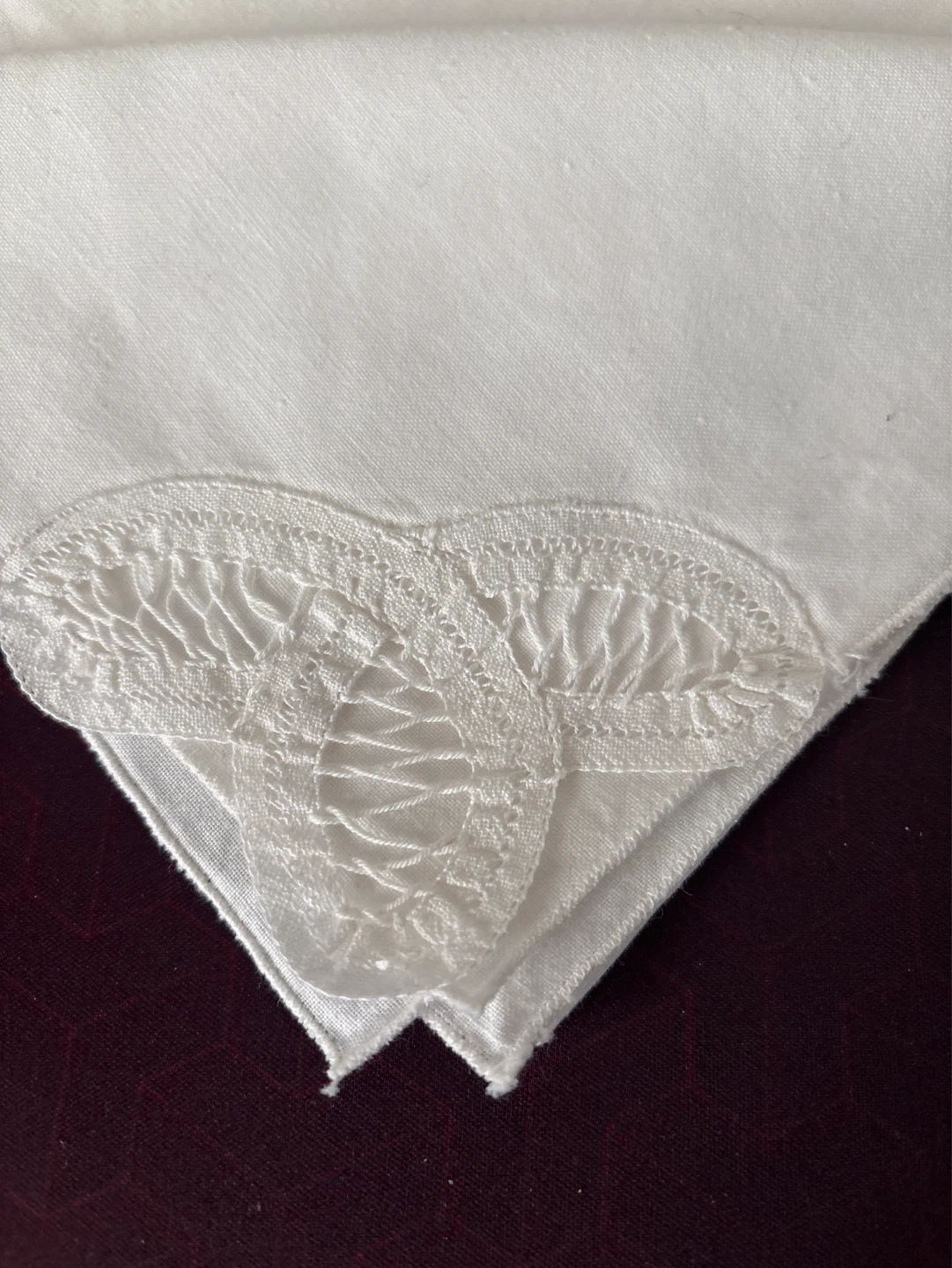 Set of 11 White Linen Dinner Napkins with Lace Trim - photo 2