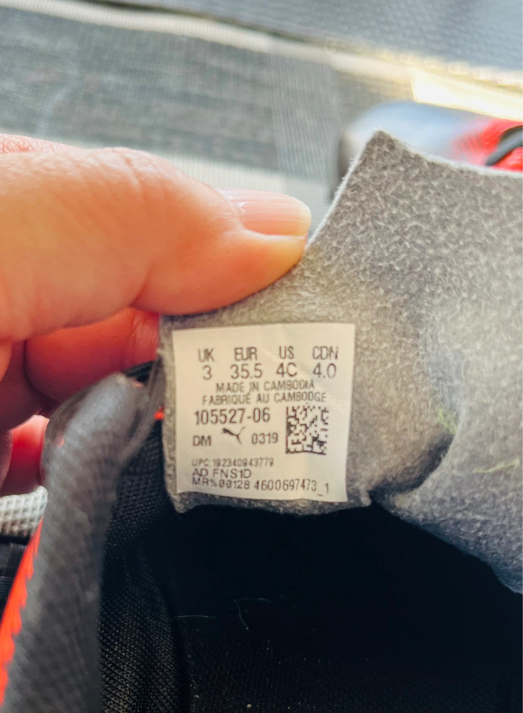 Shoes: Kids Soccer Cleats (unisex) Size 4 ⚽️ - photo 3