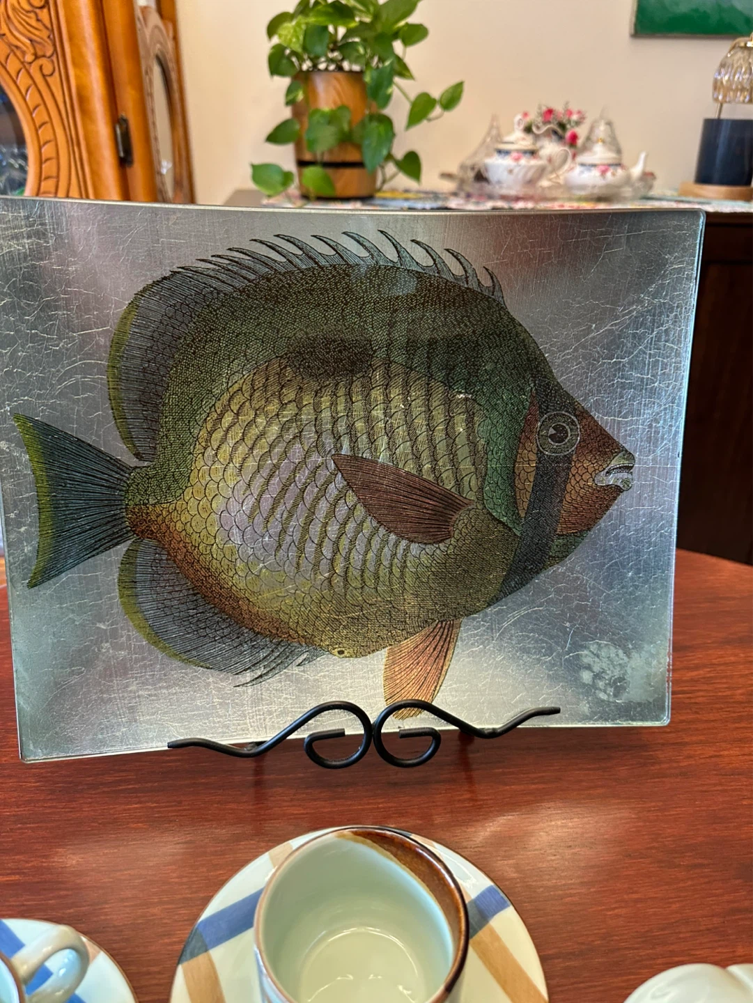 Set of 5 Cups and Saucers with Decorative Glass Fish Plate - photo 2