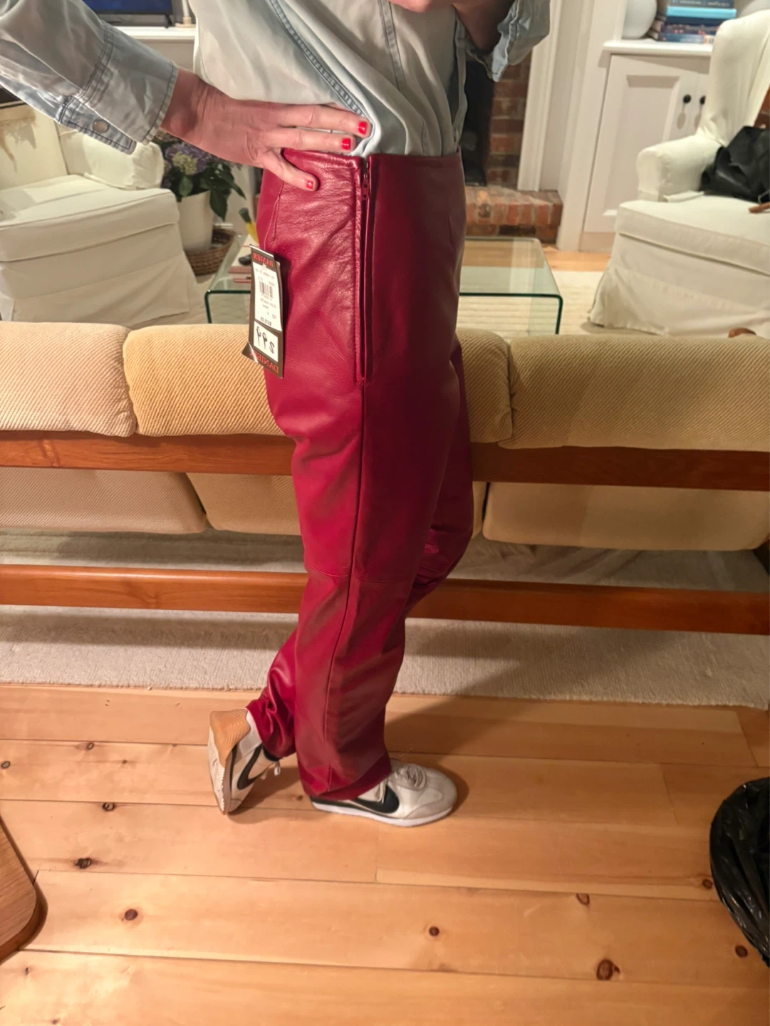 Danier Red Faux Leather Pants Size 6 - photo 3
