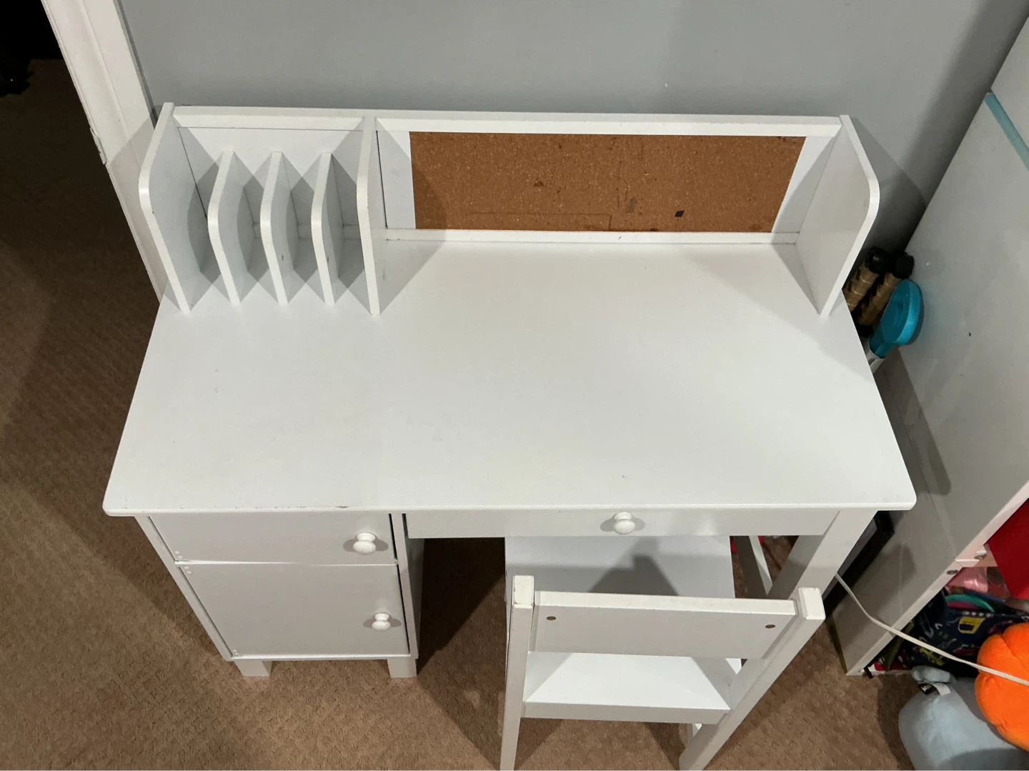 White Kids Desk with Chair and Corkboard - photo 5