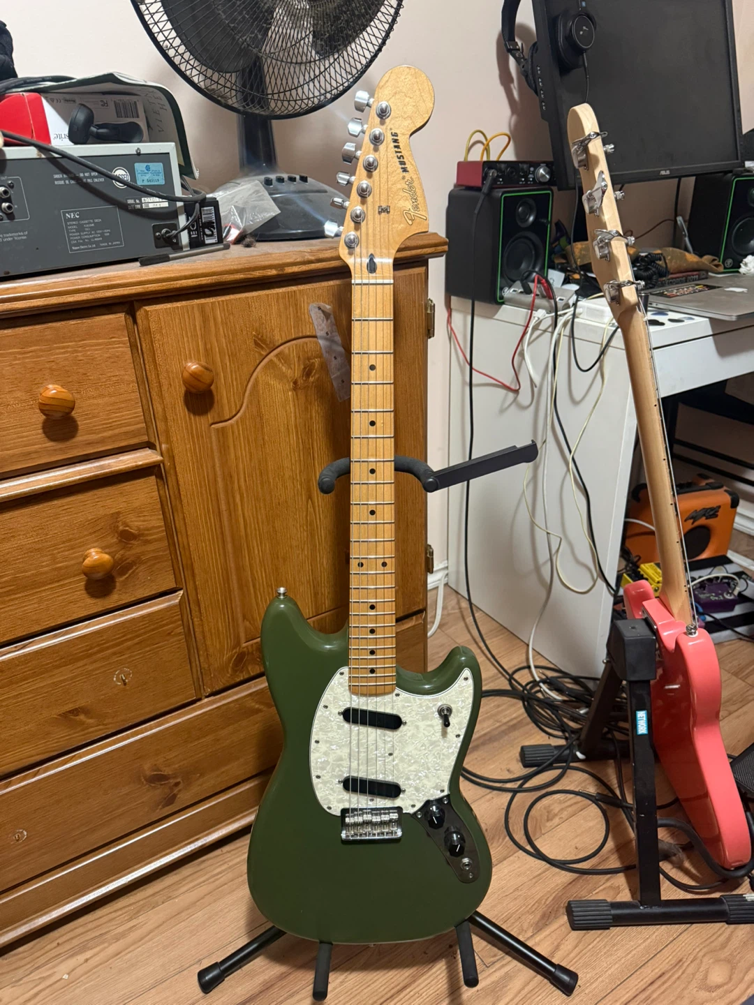 2019 Mexican Fender Mustang — Olive green