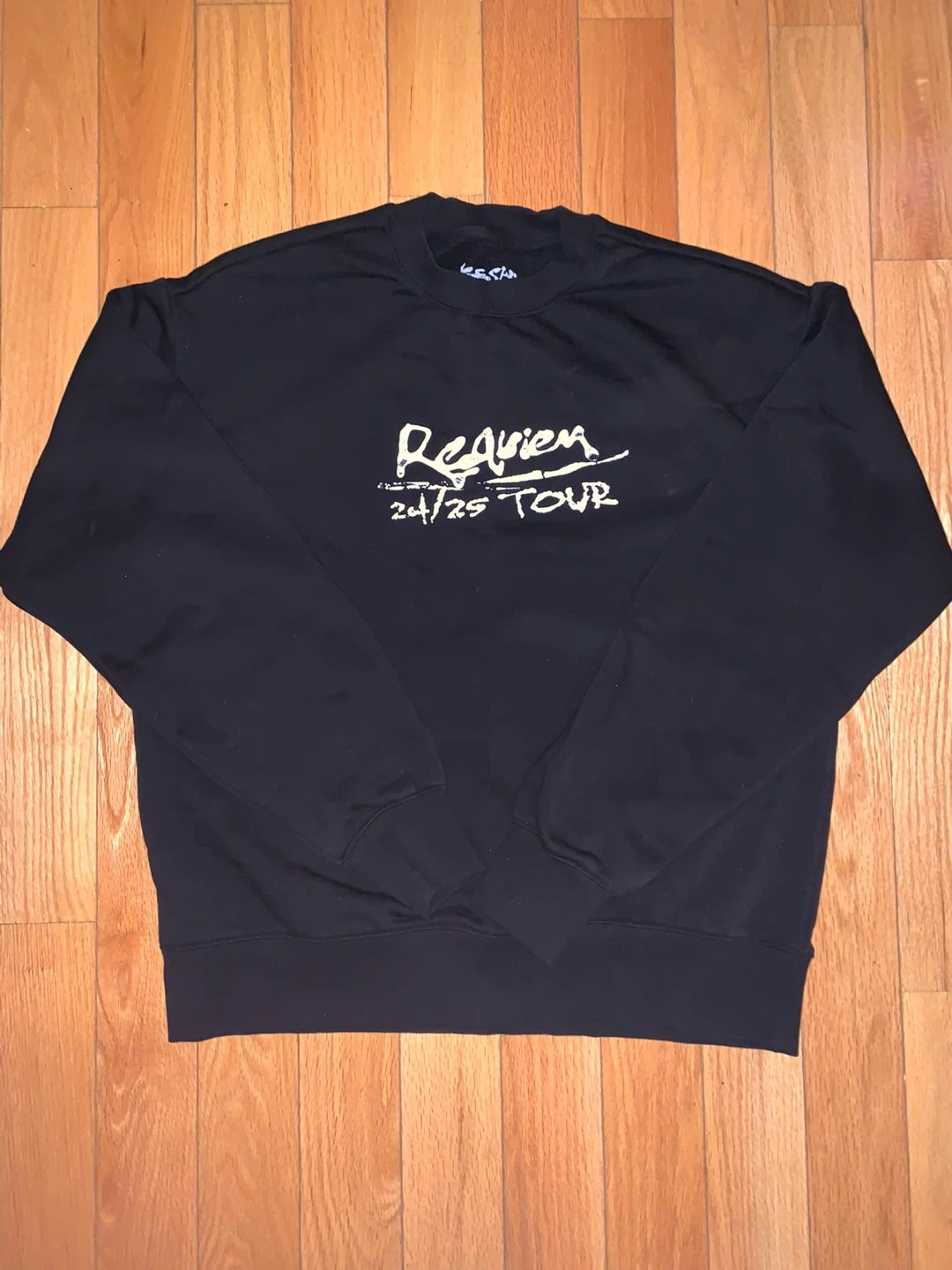 Keshi Requiem Tour 24/25 Sweatshirt Medium