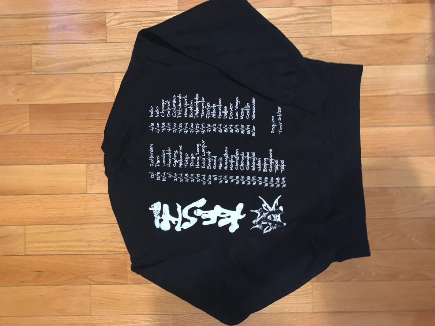 Keshi Requiem Tour 24/25 Sweatshirt Medium - photo 2