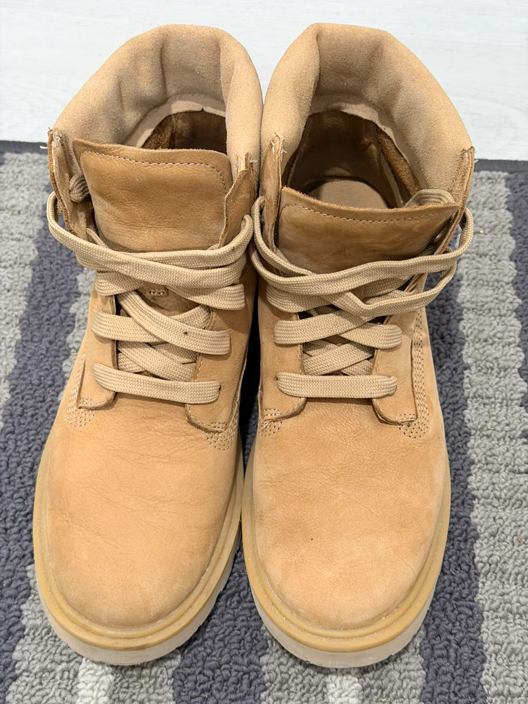 Timberland Women's Wheat Nubuck Boots Size 8 - photo 4