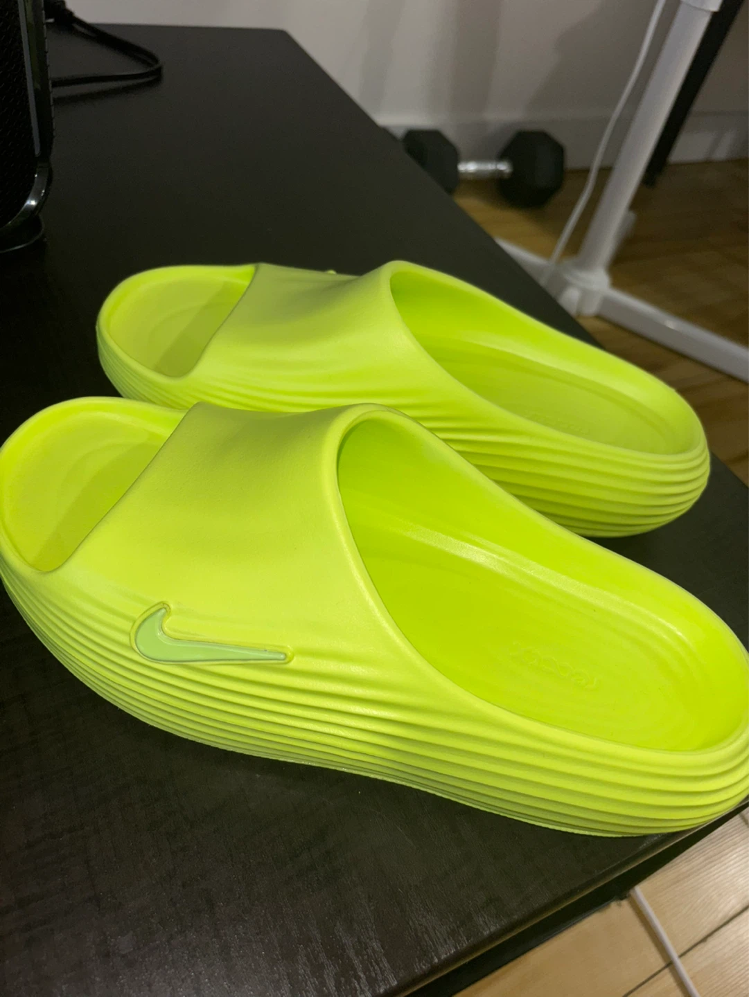 Nike ReactX Rejuven8 Slides Volt Green - Like New - Size 9 Men