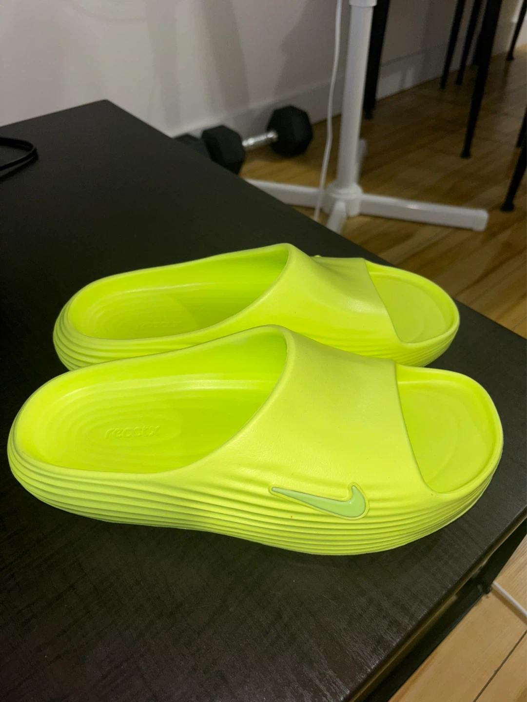 Nike ReactX Rejuven8 Slides Volt Green - Like New - Size 9 Men - photo 3