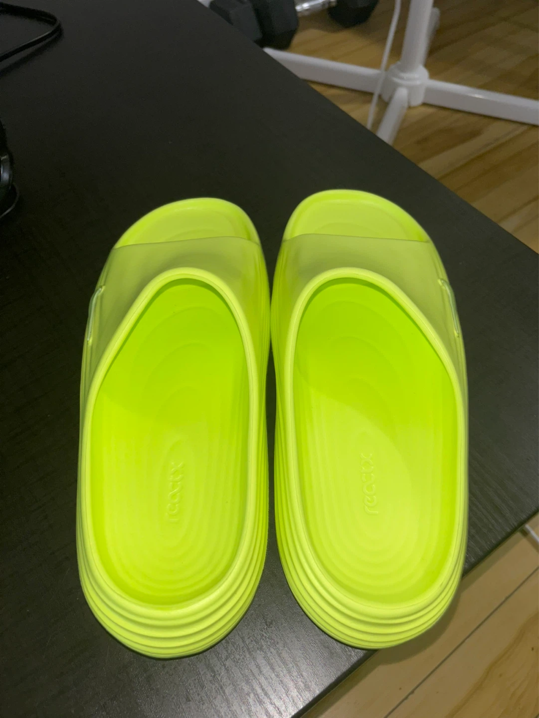 Nike ReactX Rejuven8 Slides Volt Green - Like New - Size 9 Men - photo 4