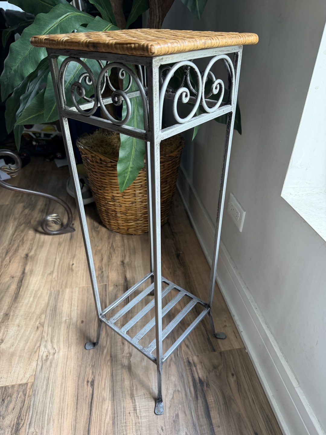 Woven Top Metal Plant Stand ⚽ - photo 3