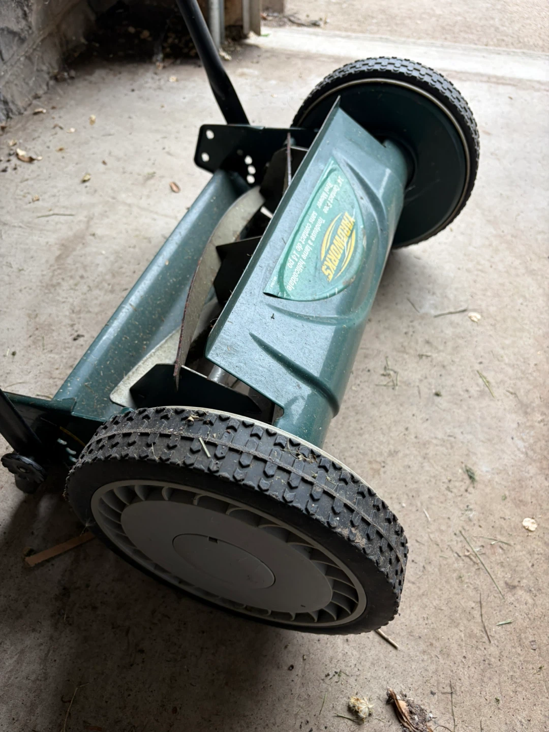Yardworks Reel Lawn Mower 14” - photo 5