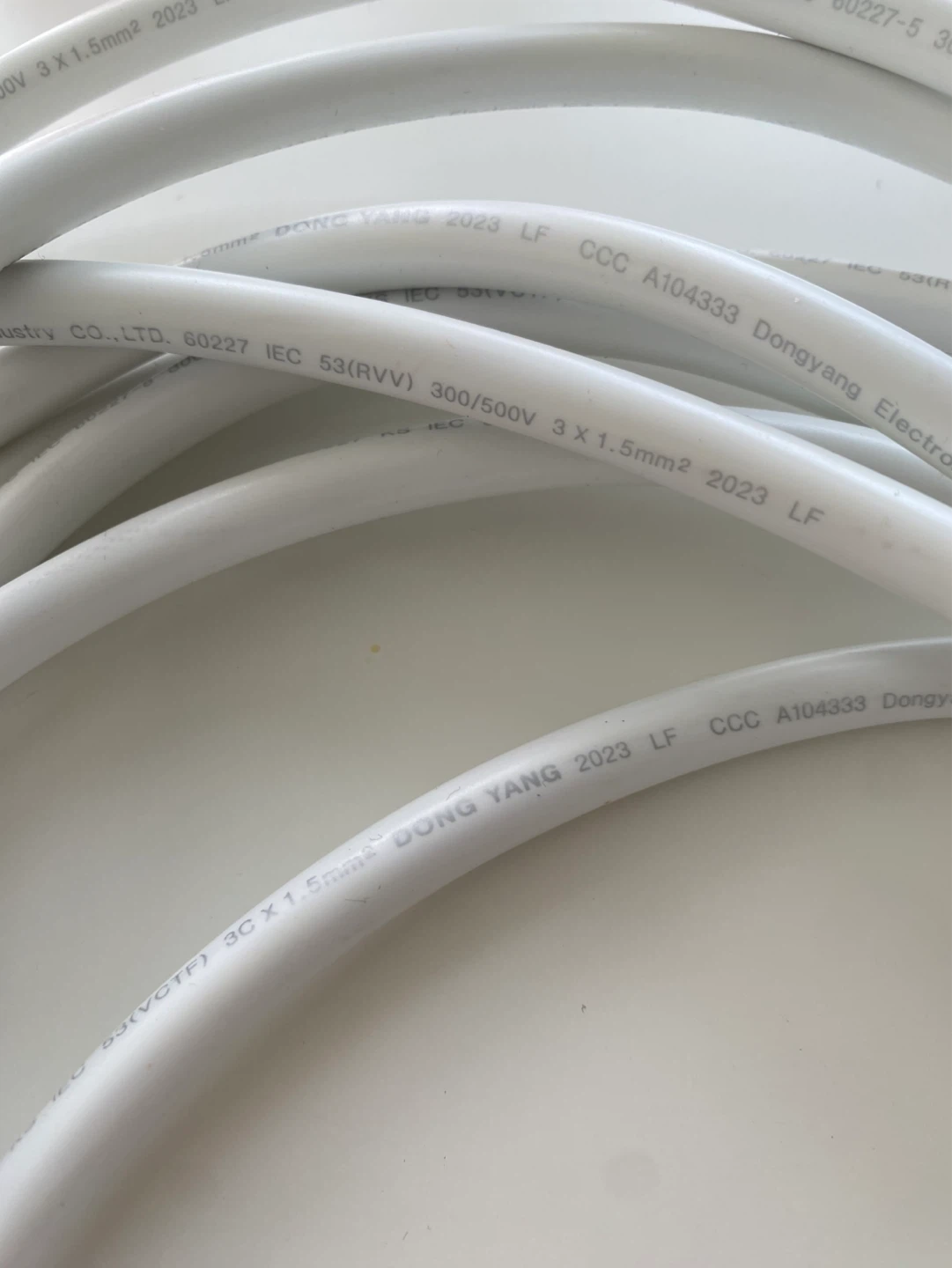Dongyang Power Bar with 6 Outlets and 15ft Cord - photo 2