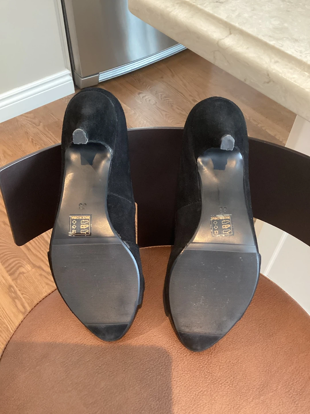 LADIES LIKE NEW SIZE 8 DRESS SHOES (SEE LISTING) - photo 3