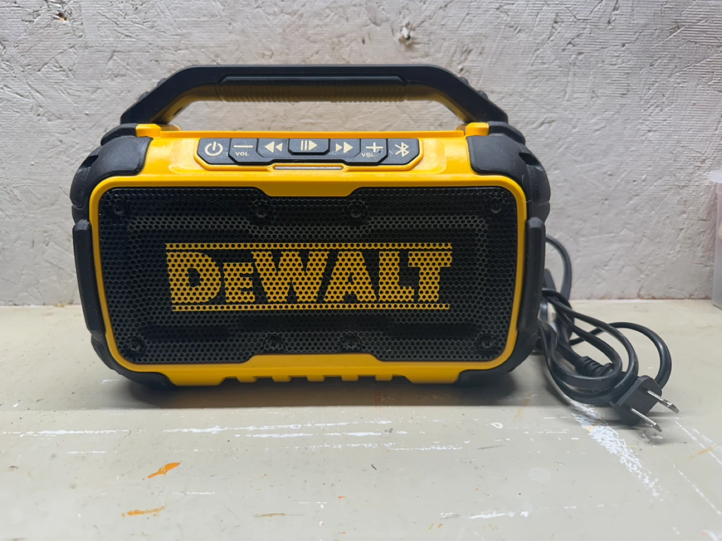DEWALT 12V/20V MAX Cordless/Corded Worksite Bluetooth Speaker - photo 3