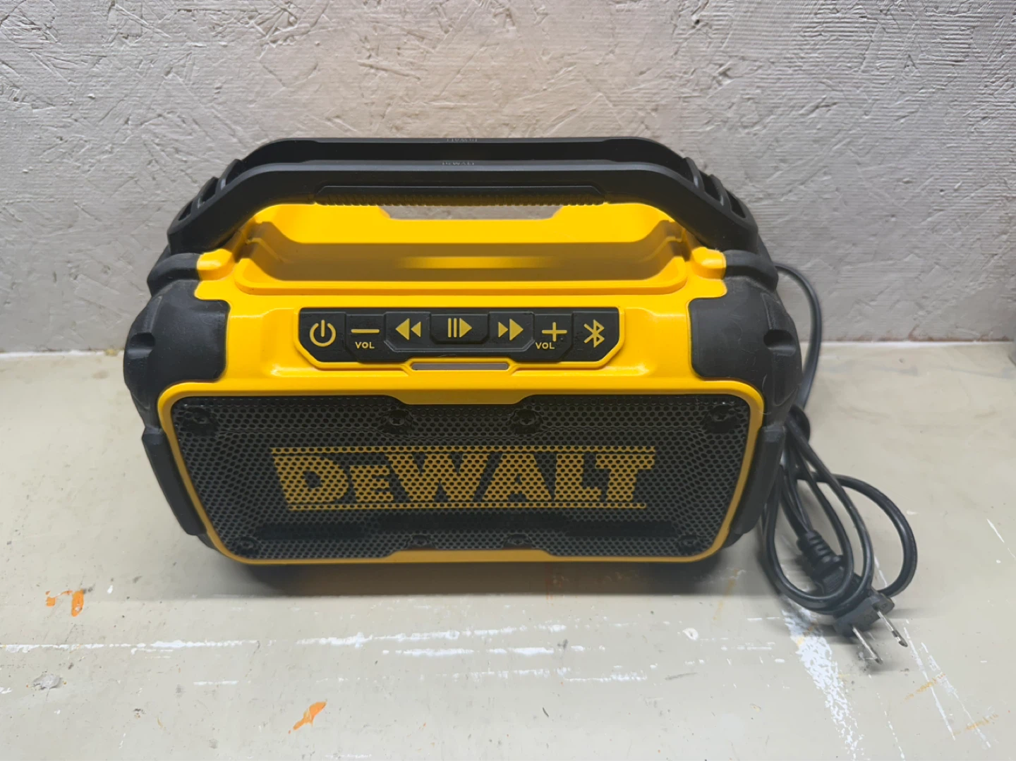 DEWALT 12V/20V MAX Cordless/Corded Worksite Bluetooth Speaker - photo 4
