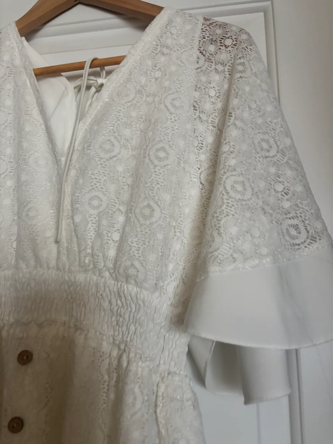 Gorgeous White Lace Button-Up Dress, size S/M - photo 4