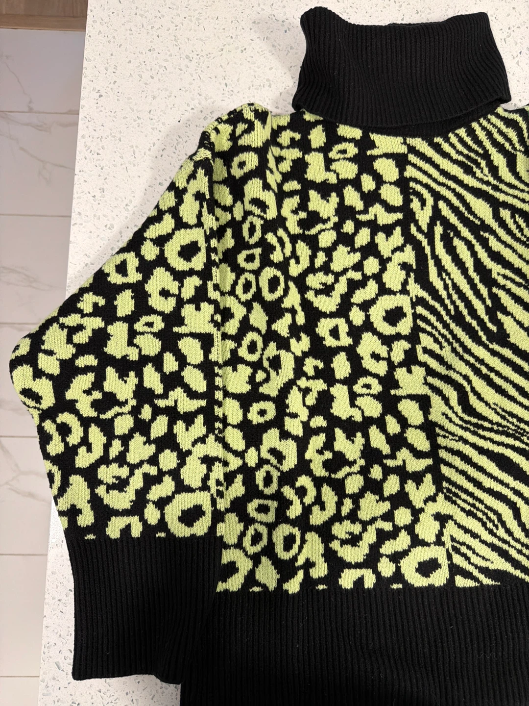 ZARA Turtleneck Sweater - Size M - photo 2