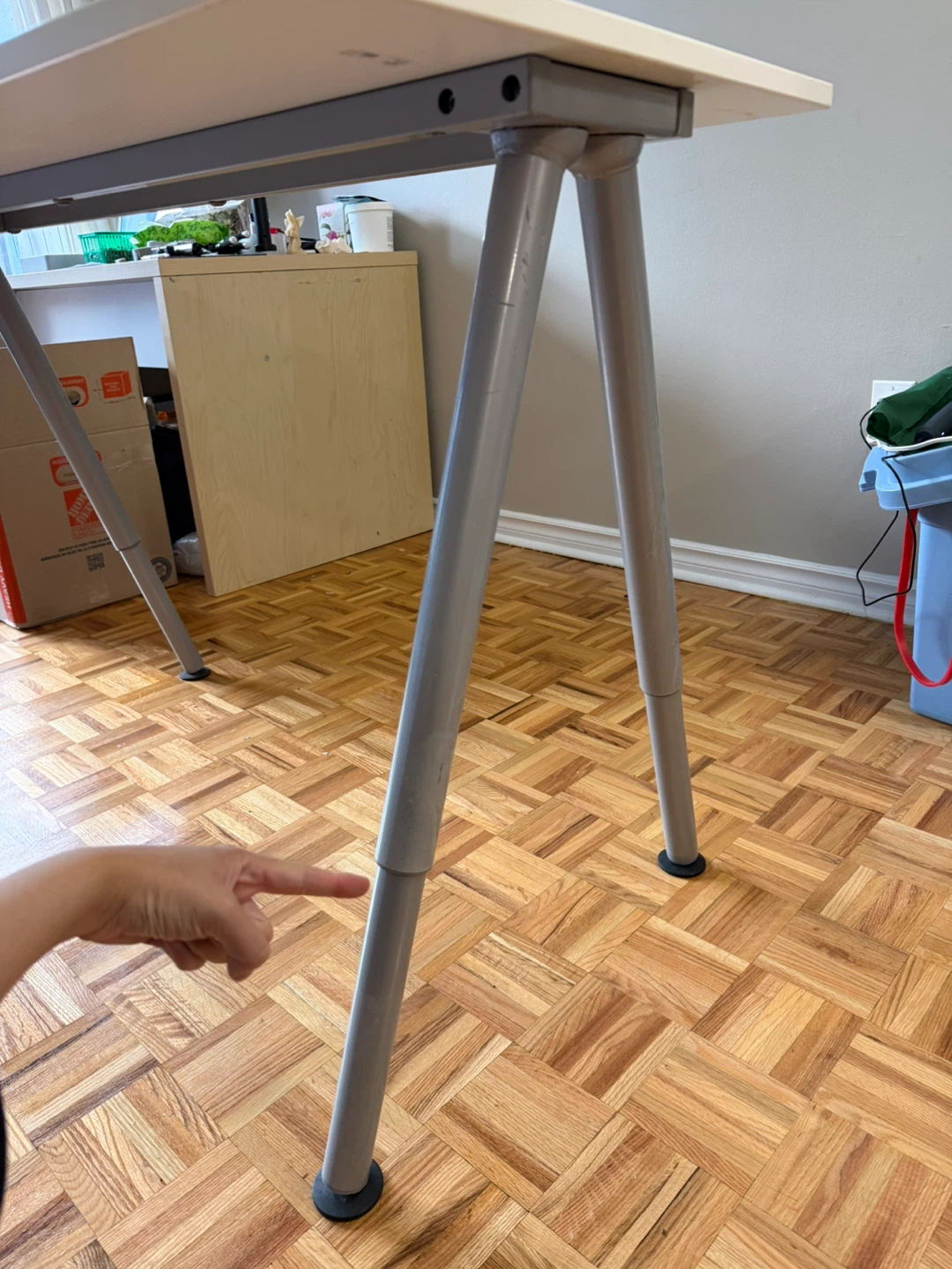 IKEA THYGE Adjustable Height Desk - photo 2