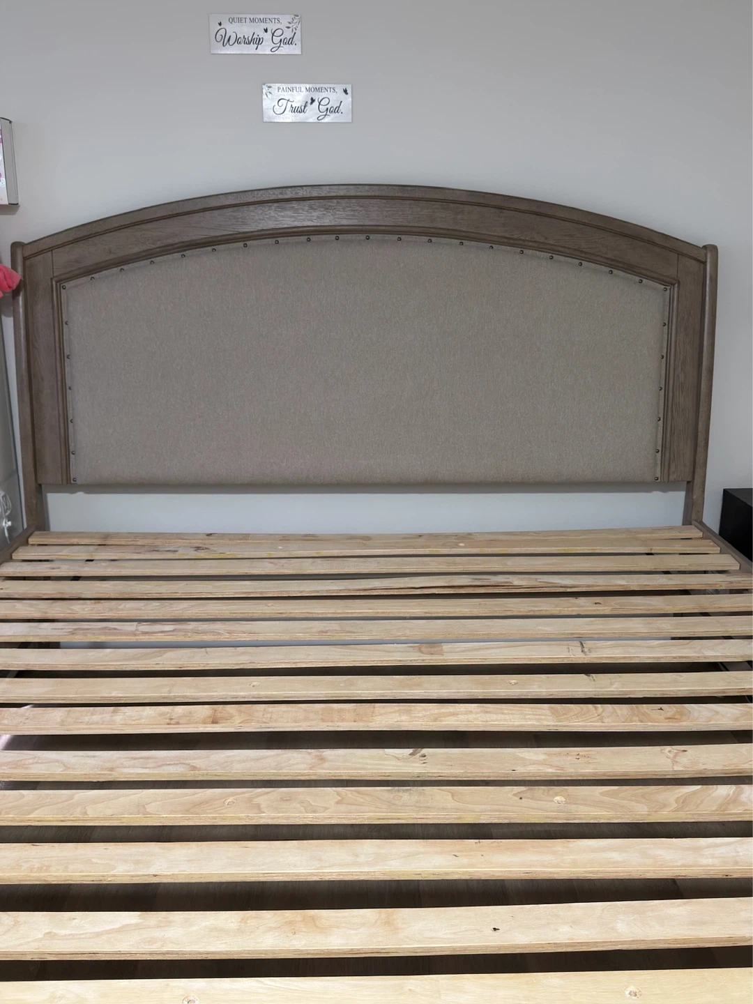King Size Bed Frame – Excellent Condition - photo 4