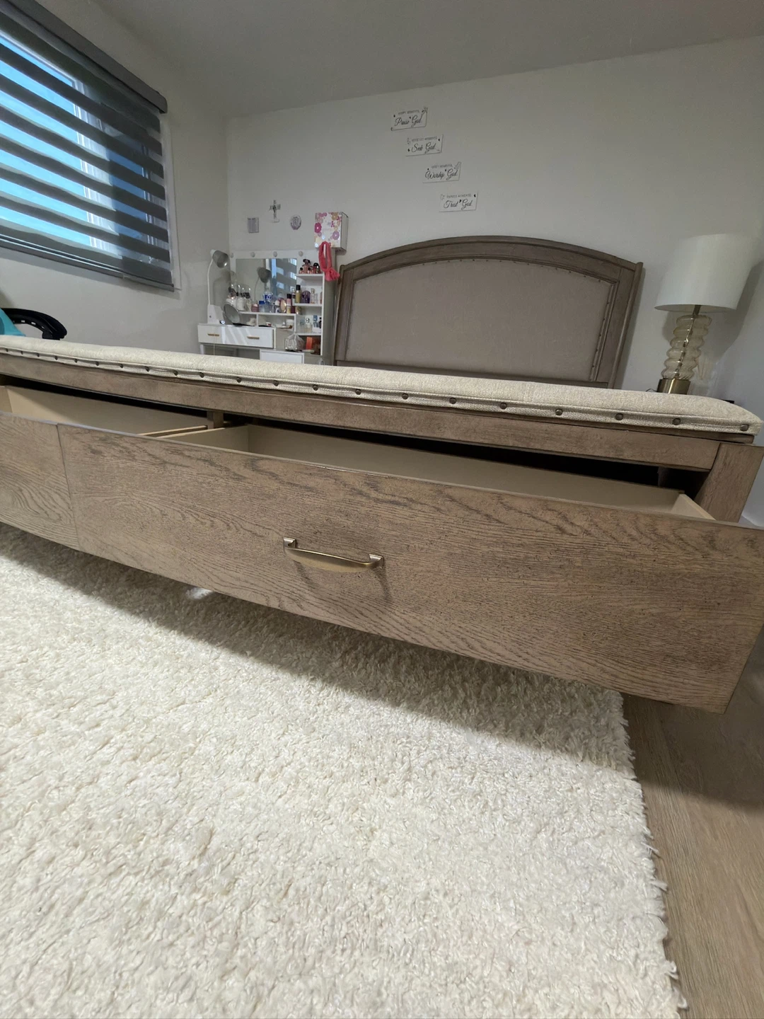 King Size Bed Frame – Excellent Condition - photo 5