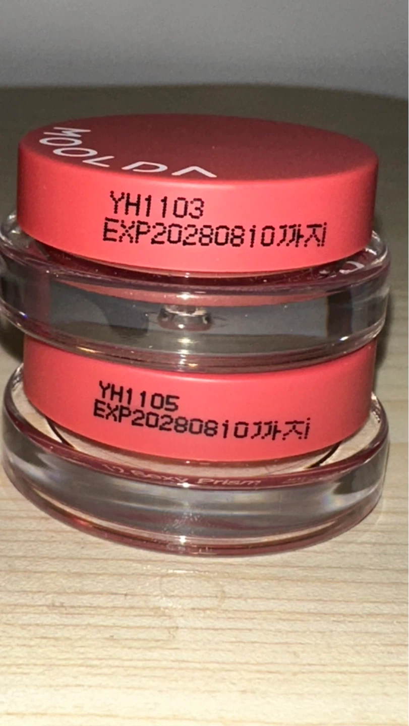 Cosier Iconic Color Wand & 2 MOOLDA Cream Blushes - photo 4