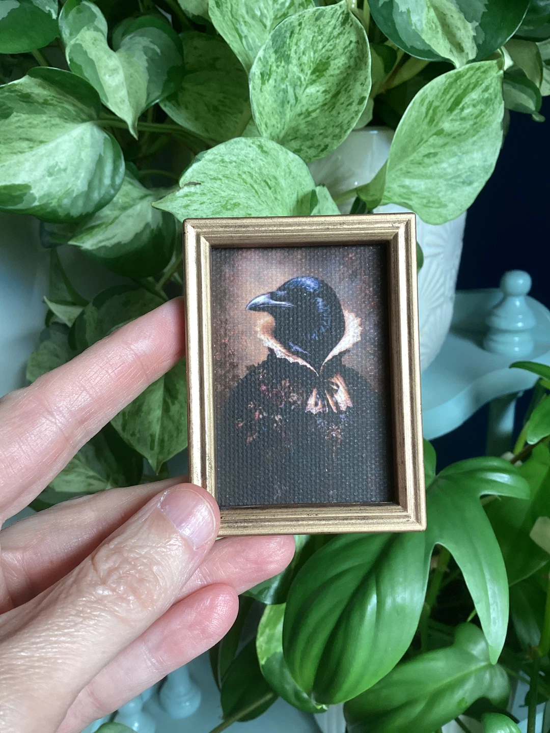 Miniature Artwork Gothic Crow Portrait ⚽️ - photo 3