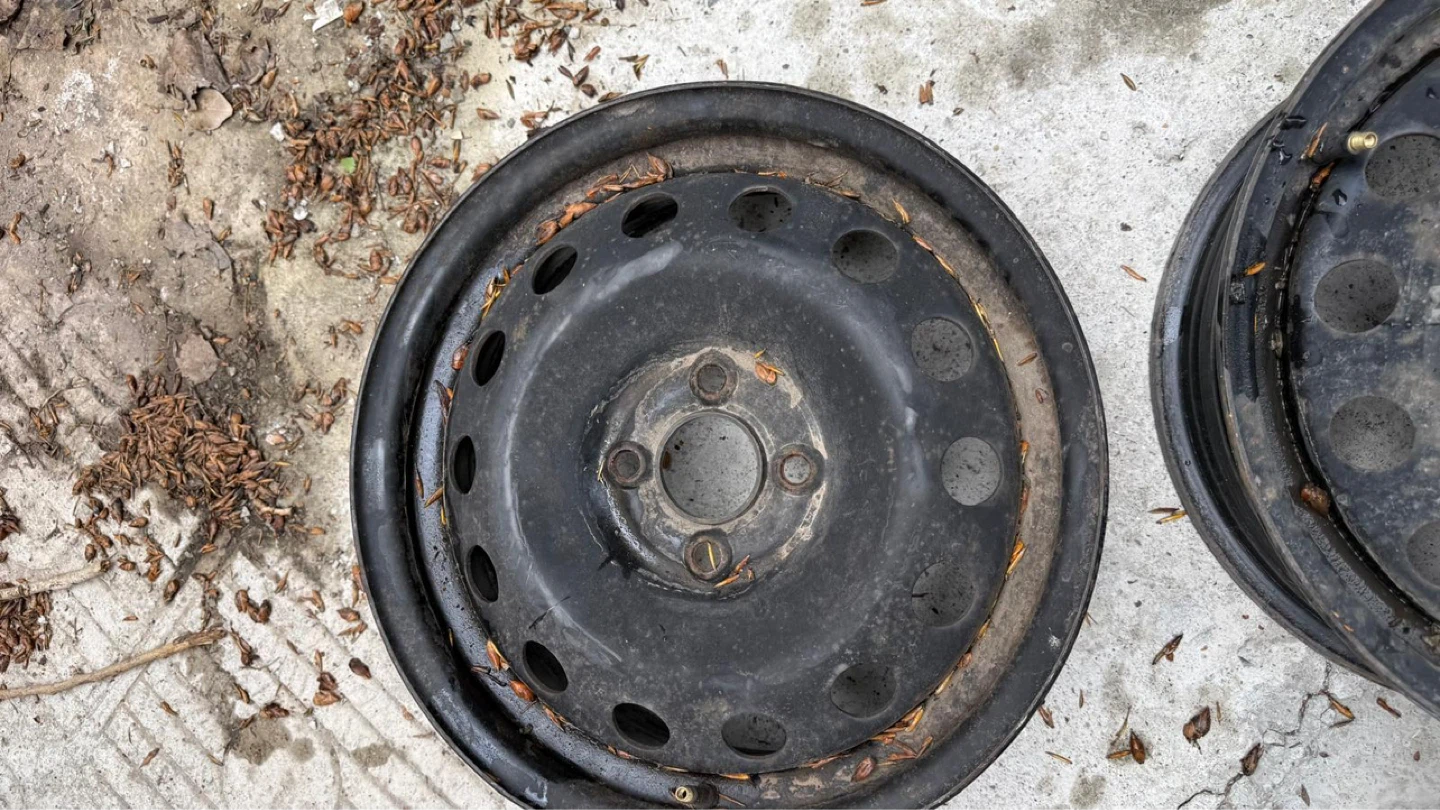 Set of 4 Steel Rims 15” 4 bolt - photo 2