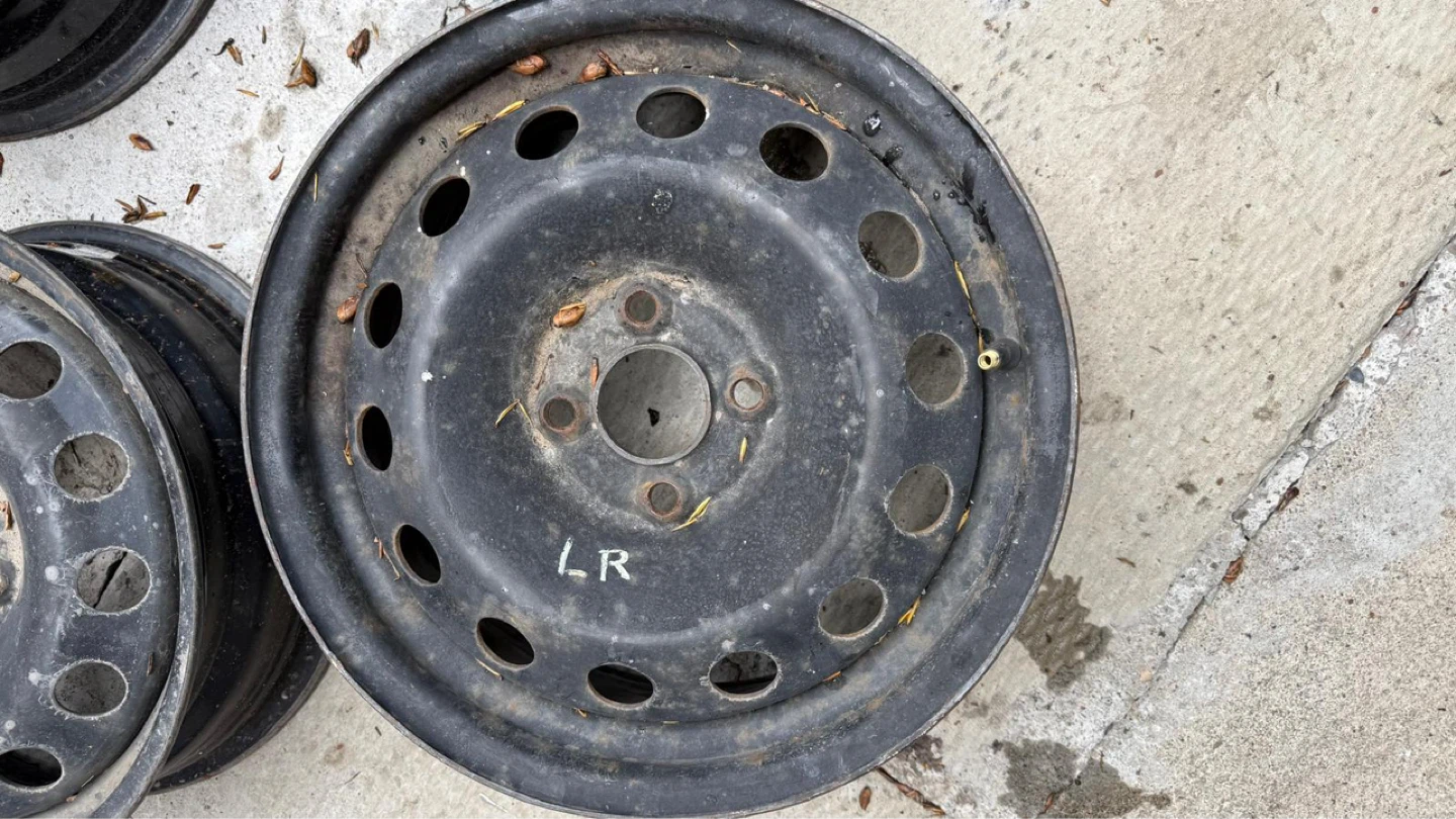 Set of 4 Steel Rims 15” 4 bolt - photo 3