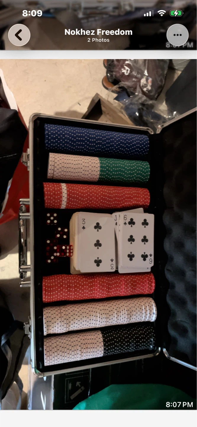 Poker Set in Silver Case
