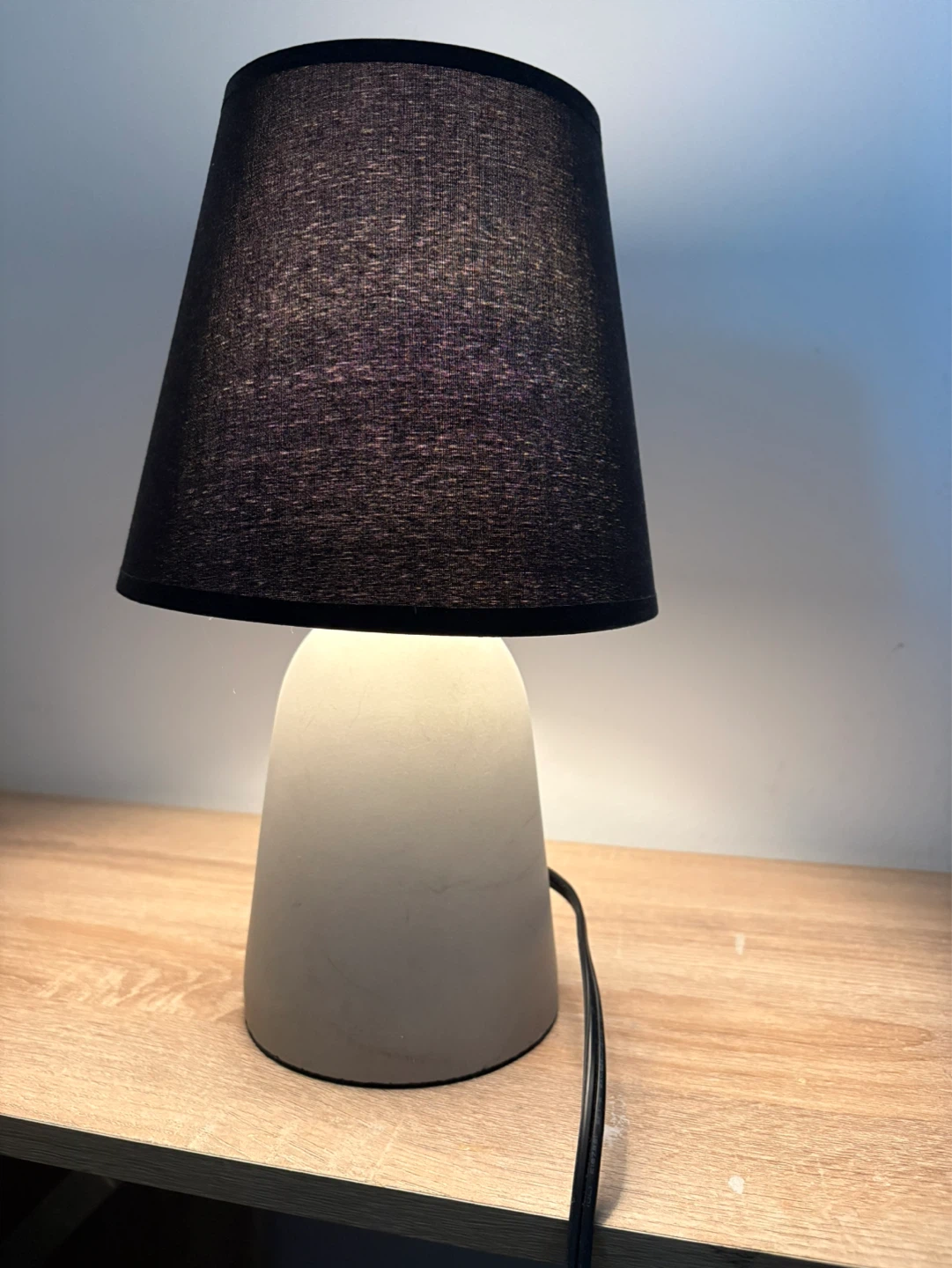 Black Fabric Lampshade with Concrete Base Table Lamp - photo 3