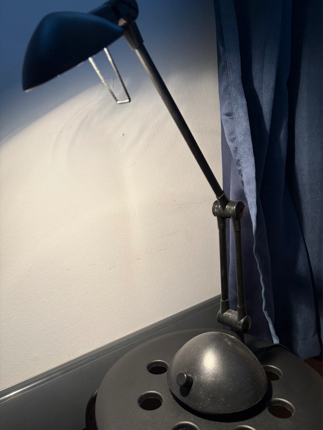 Black Adjustable Desk Lamp - photo 2