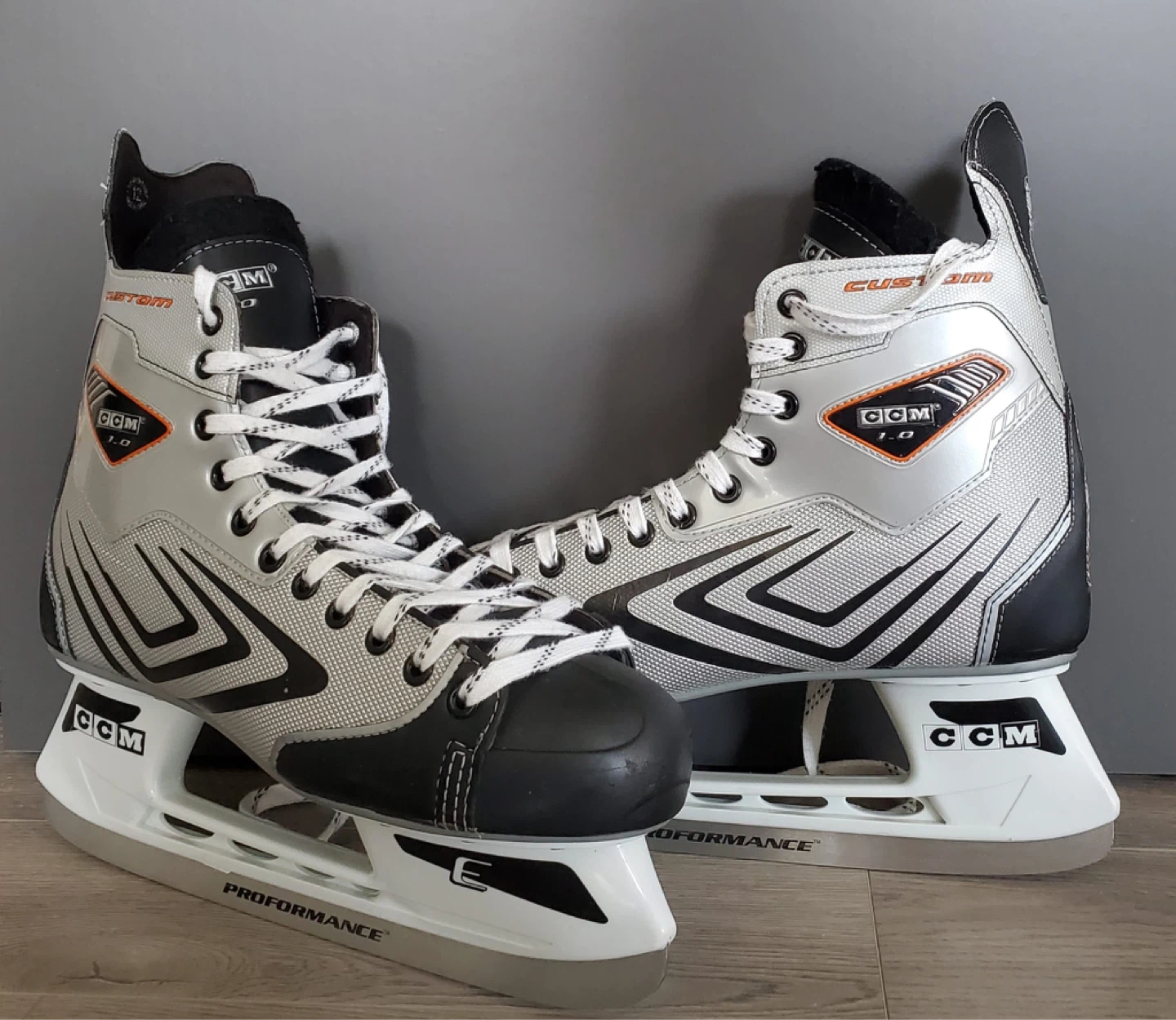 CCM Vector Ice Skates